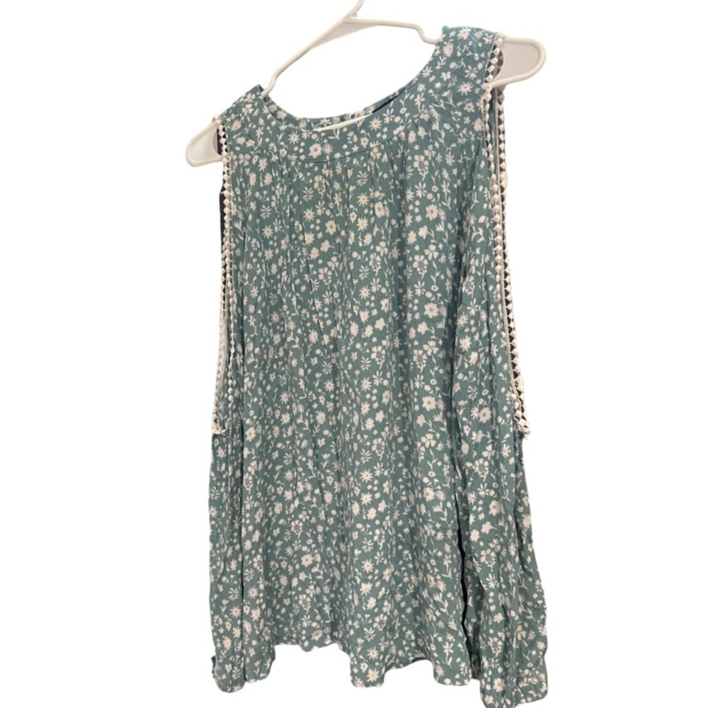 WOMENS ROMEO + JULIET COUTURE SIZE MEDIUM FLORAL LONG SLEEVE CUT OUT W/ KEYHOLE
